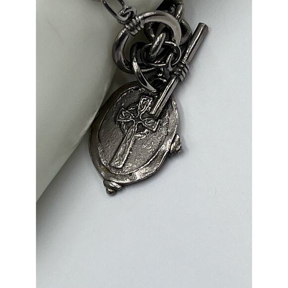 Susan Shaw Intaglio Cross Charm Chain Toggle Religious Faith Bracelet - Picture 3 of 12